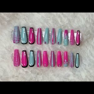 20 hand painted press on set